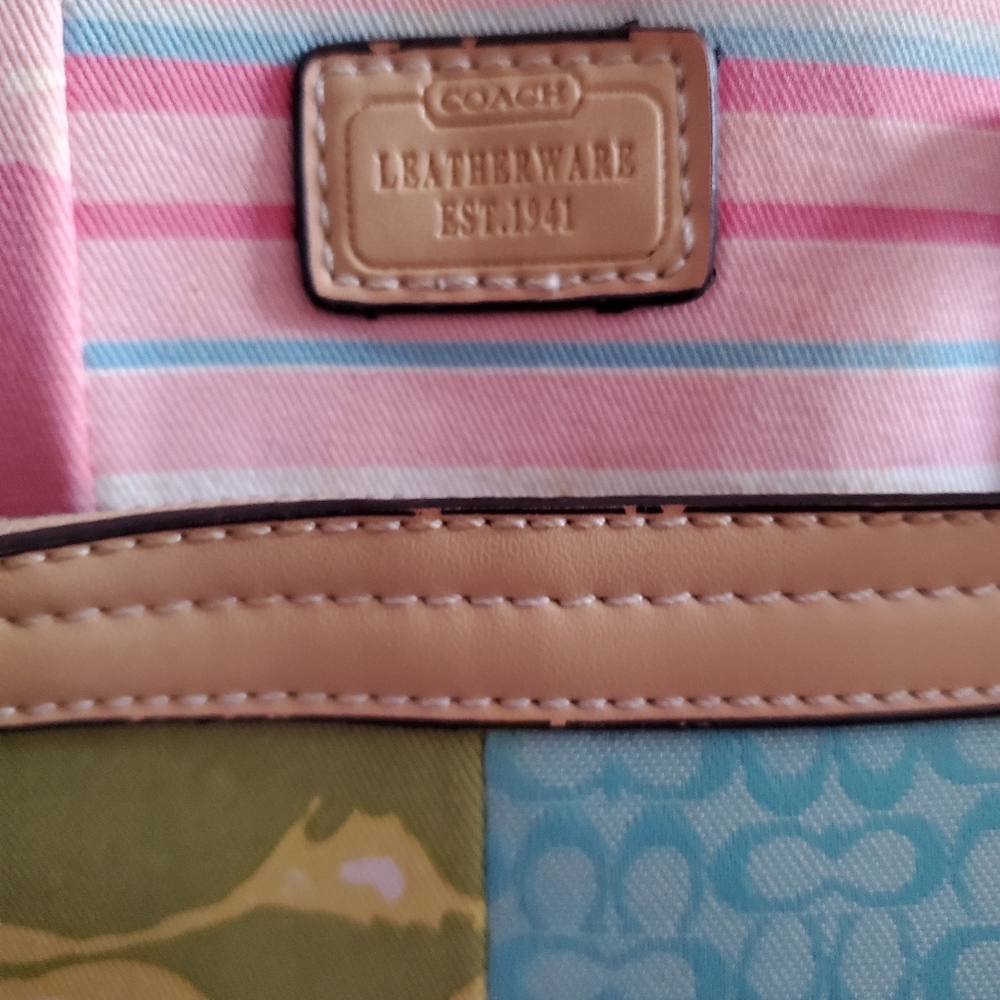 Coach hand bag - Picture 6 of 6